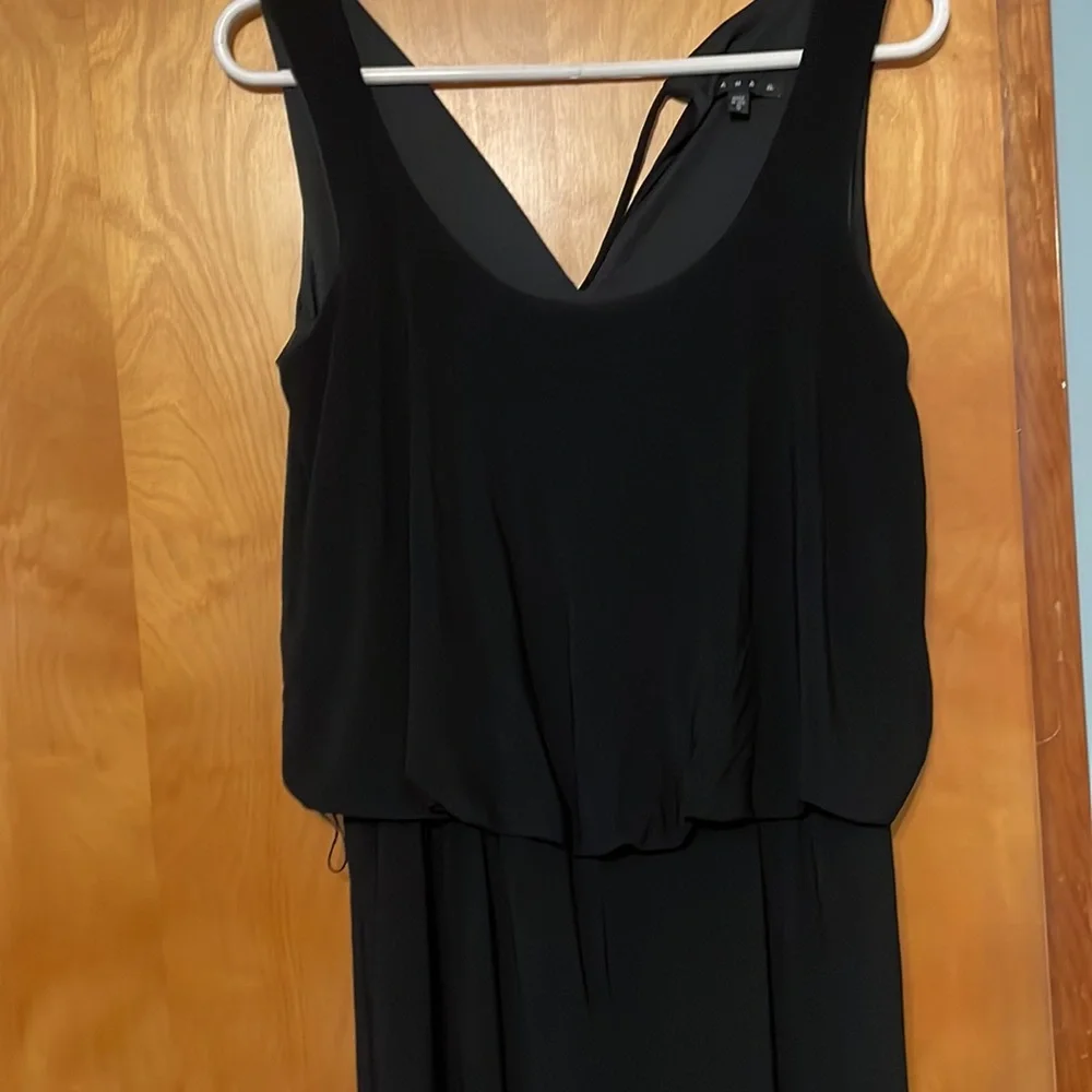 NWOT, Tiana B, sleeveless jumpsuit, so flowy and fun.  Size S - Picture 3 of 7